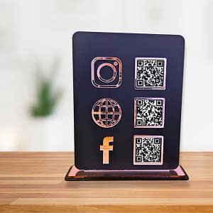 מעמד שולחני מעוצב QR code